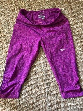 Saucony Purple Geometric Capri Leggings